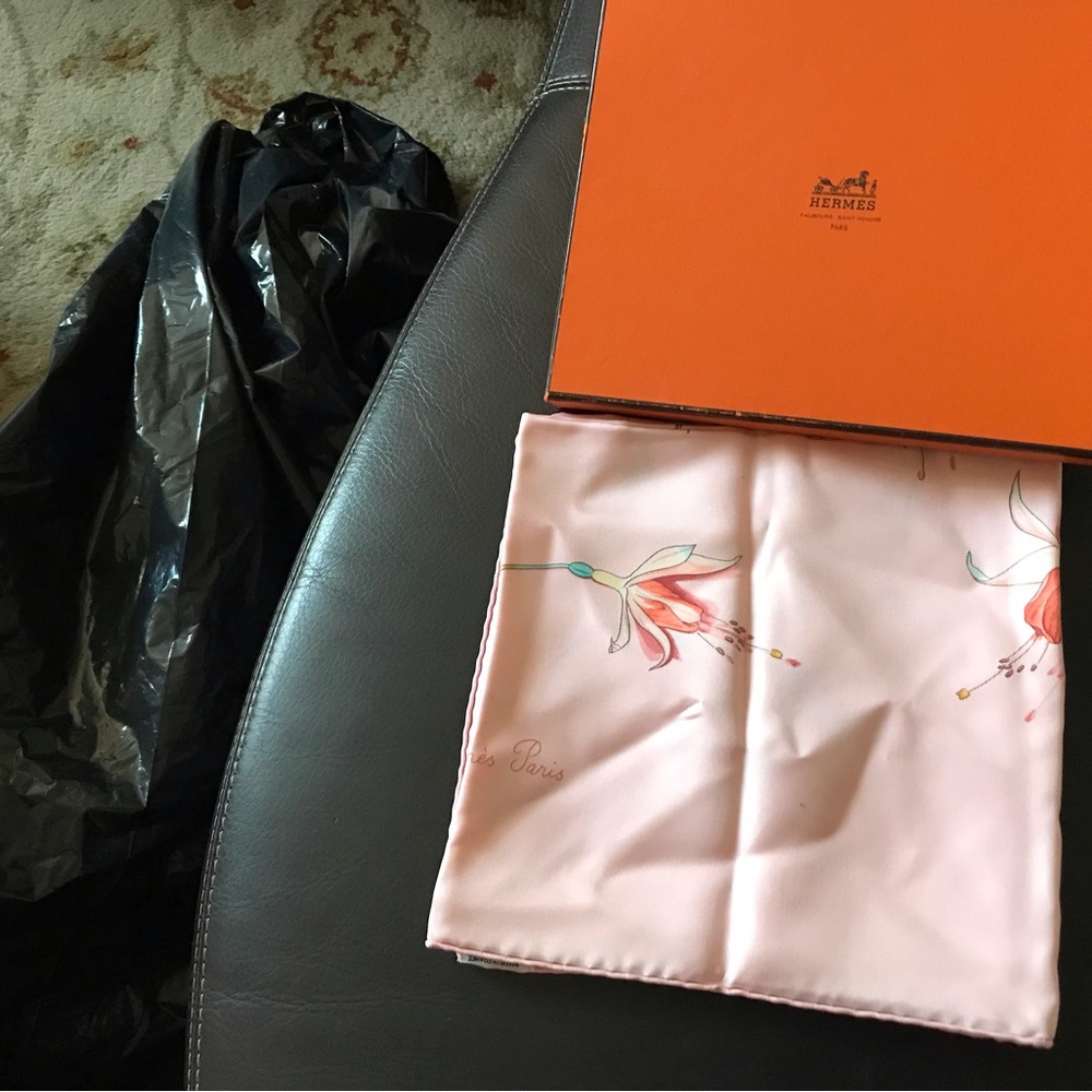 100% silk HERMES SCARF - Picture 5 of 15